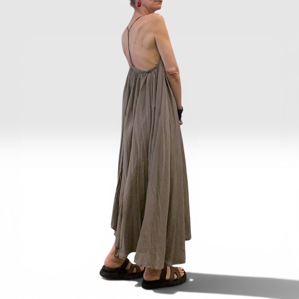 Abito donna maxi fluttuante schiena scoperta fango - immagine 4