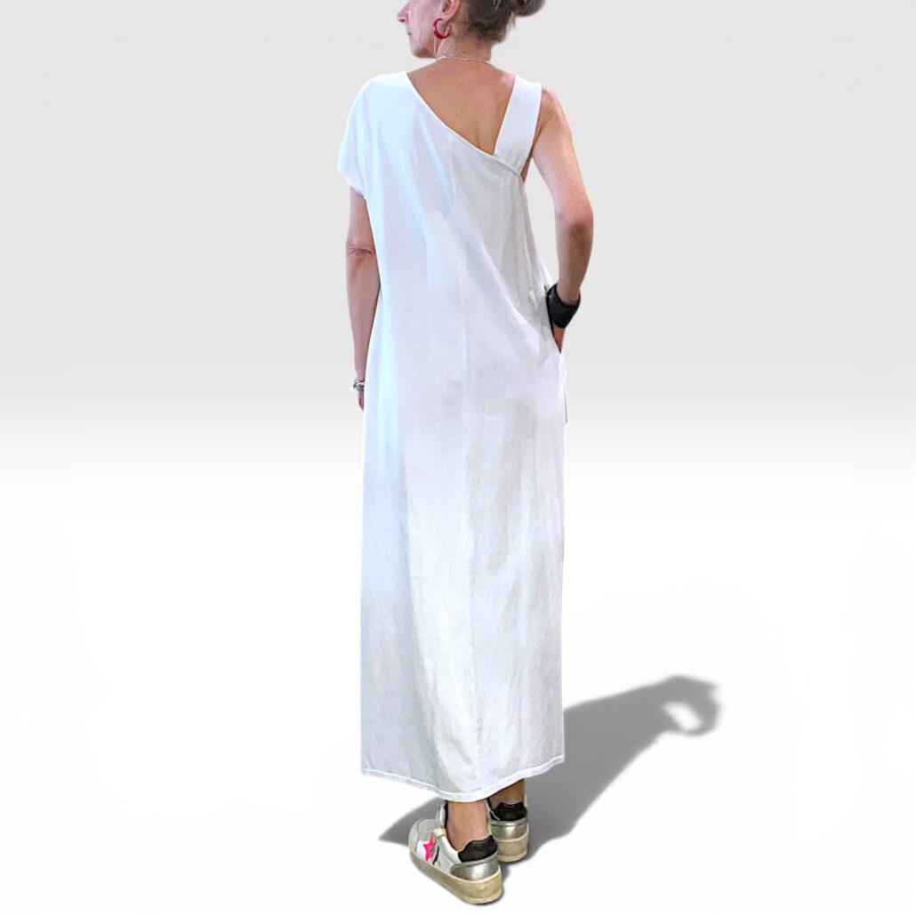 Abito donna lungo in cotone asimmetrico con tasche bianco - immagine 4