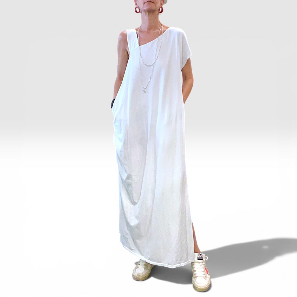 Abito donna lungo in cotone asimmetrico con tasche bianco - immagine 5