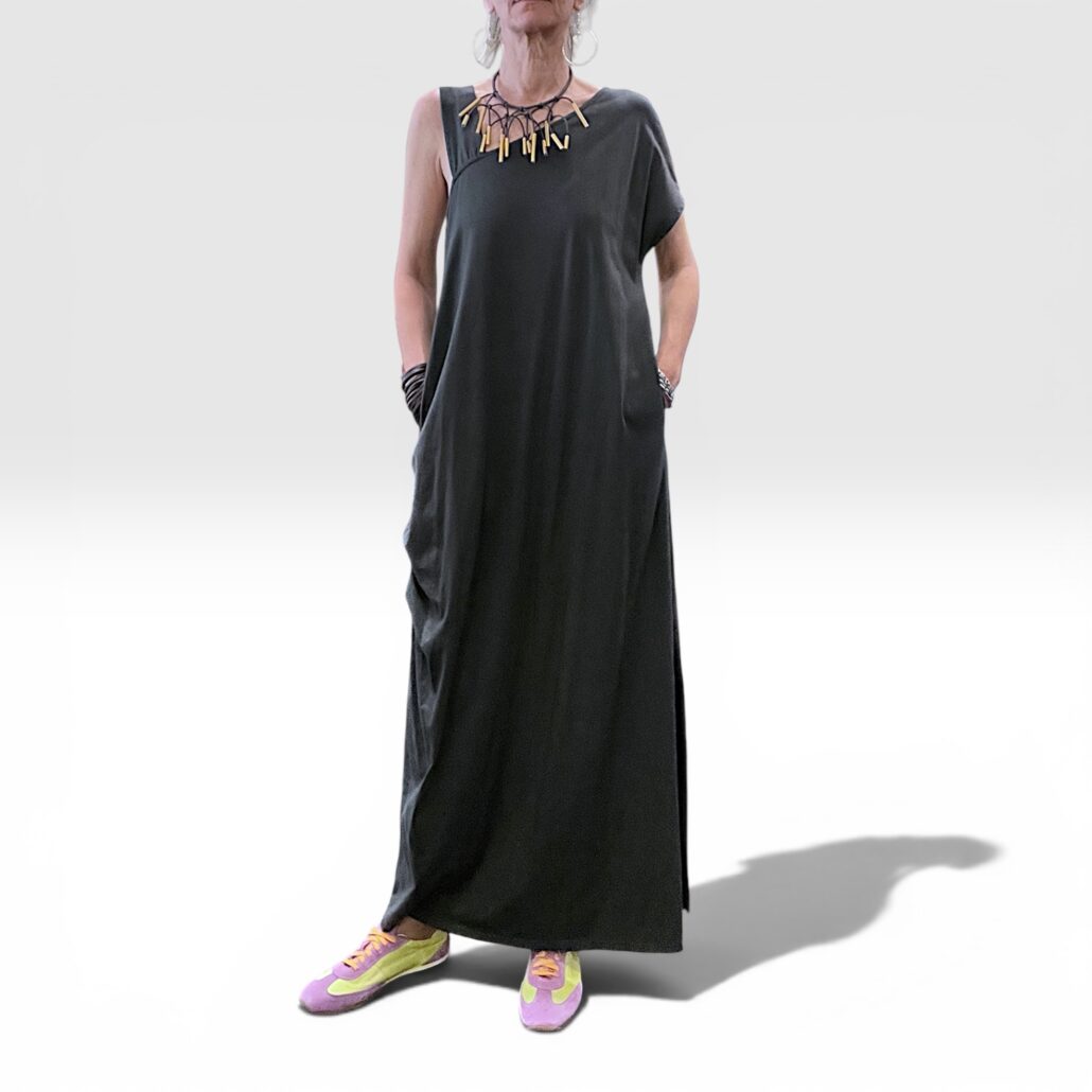 Abito donna lungo in cotone asimmetrico con tasche grigio