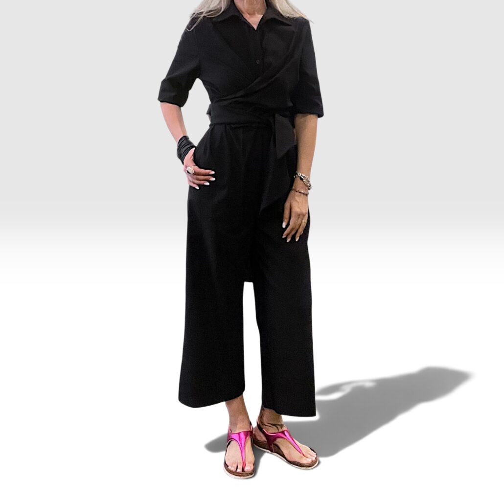 Tuta donna jumpsuit nera con fusciacca incrociata - immagine 7