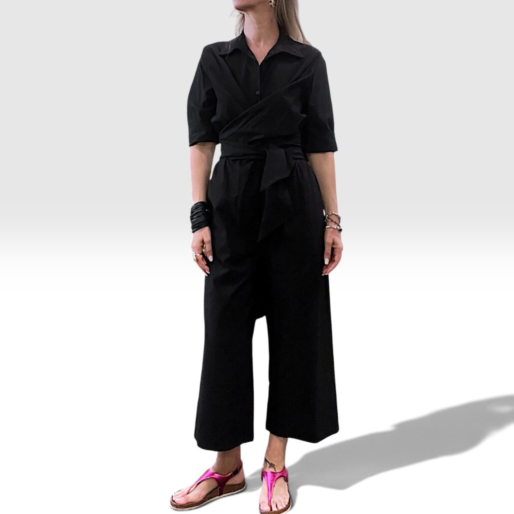 Tuta donna jumpsuit nera con fusciacca incrociata - immagine 8