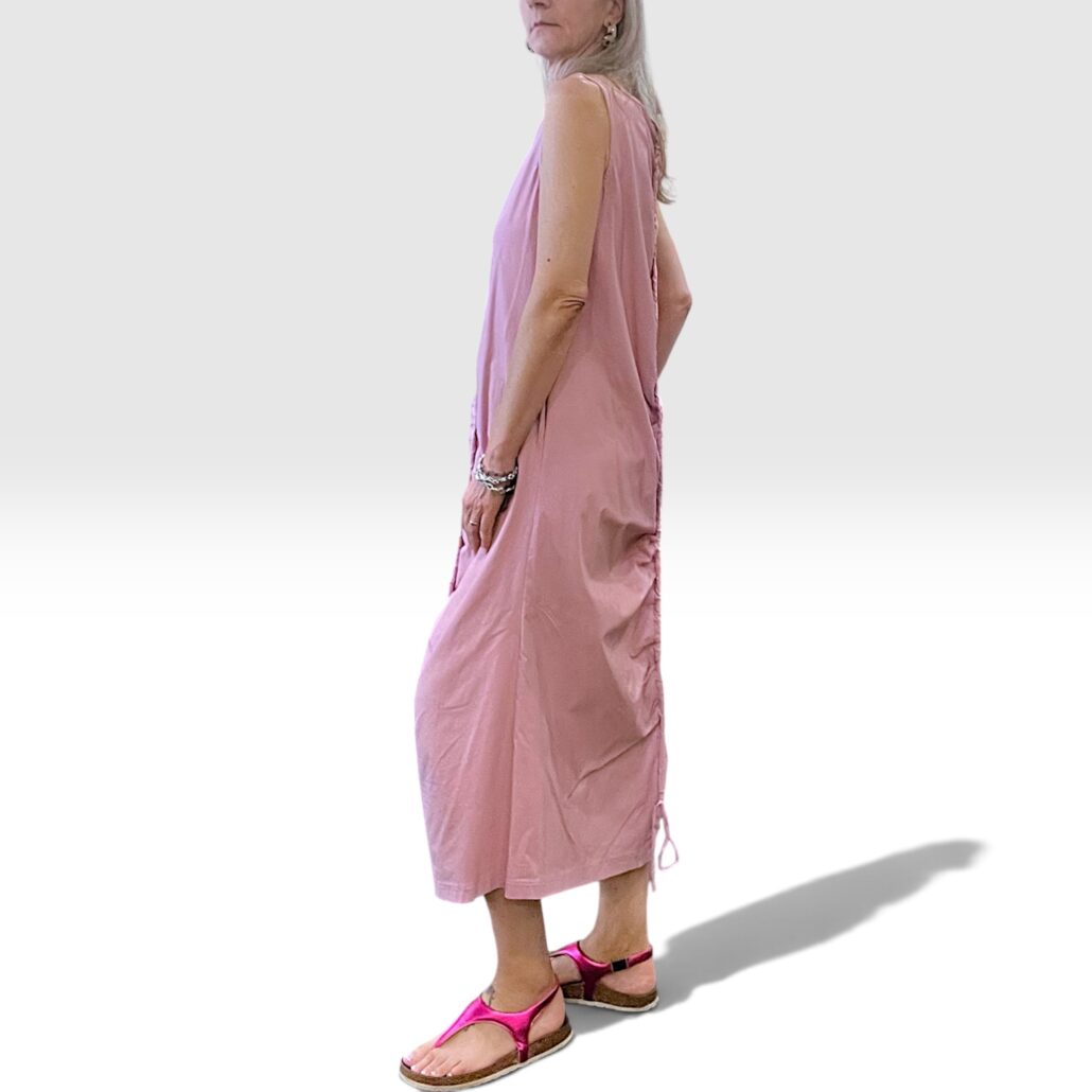 Abito donna lungo sbracciato con arricciatura centrale rosa - immagine 4