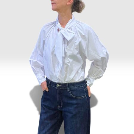 Camicia Bianca in Cotone con Lavallière e Maniche a Palloncino