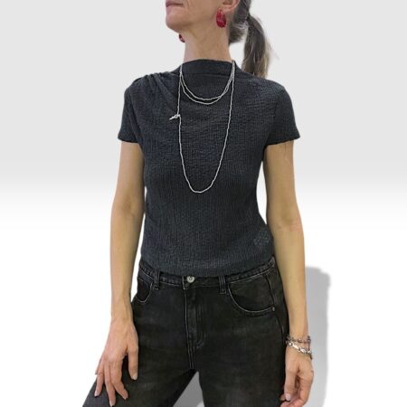 Maglia donna grigio in tessuto texturizzato crepe collo lupetto