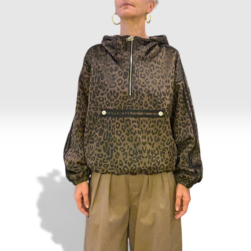 Felpa donna tecnica con cappuccio e mezza zip fantasia animalier rilievo