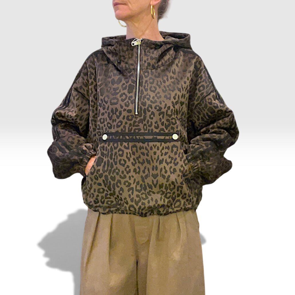 Felpa donna tecnica con cappuccio e mezza zip fantasia animalier rilievo - immagine 5